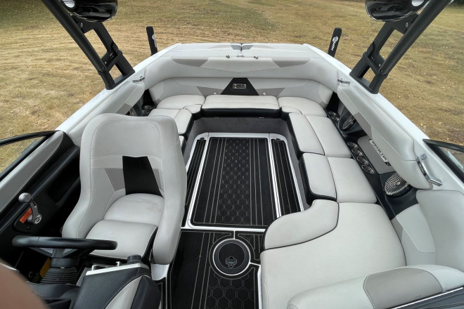 2015-MALIBU-WAKESETTER2520222520VLX-Lewisville-Consigned-C34132-744621.jpg