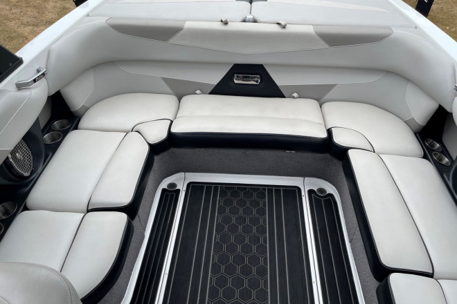 2015-MALIBU-WAKESETTER2520222520VLX-Lewisville-Consigned-C34132-744622.jpg