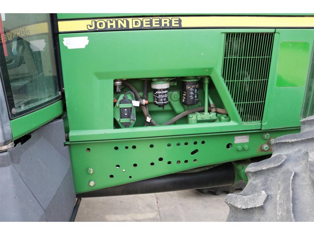 5daf15fe2d9f785e9018a461.jpg