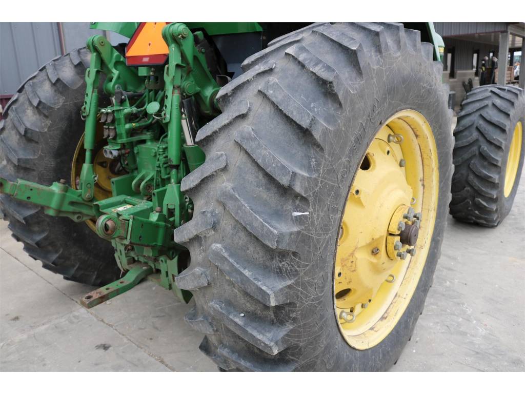 5daf16052d9f785e9018a479.jpg
