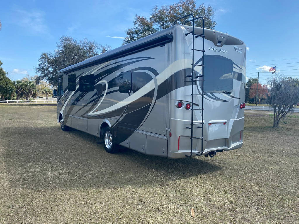 6022e96bba0e3f25053bf300.jpg