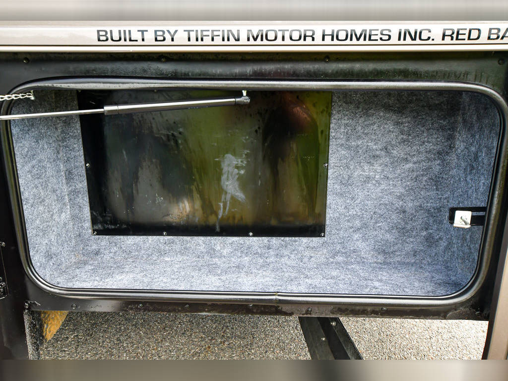 6163bb68c7717335ff30880e.jpg